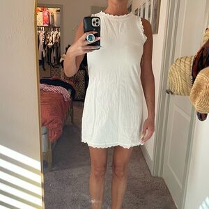 Elegant White Sleeveless Dress